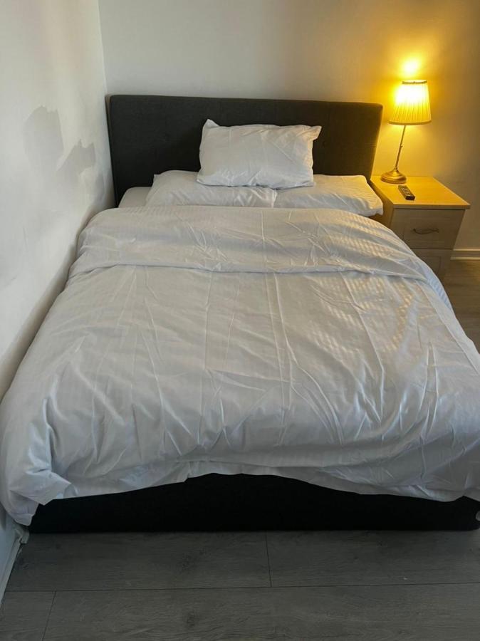 13 Clifton Court - Lovely 2 Bedroom Flat With Patio In Finsbury Park London Exteriör bild